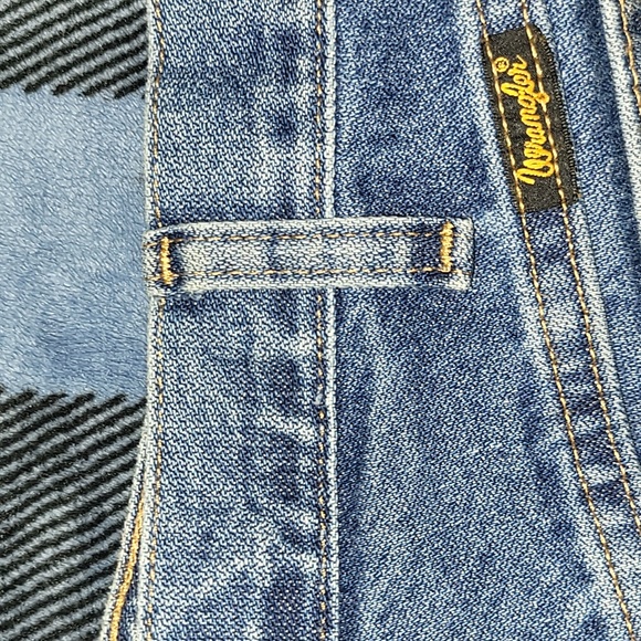 Vintage. Wrangler. Jean Shorts. Artistically created.  Waist 31 inseem 13 - Picture 6 of 14